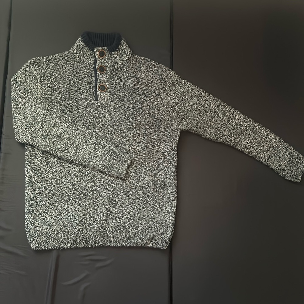 Kior men’s sweater (3/$20)